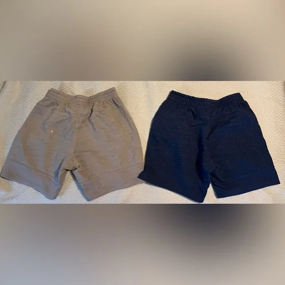 Mens Adidas shorts, size small. Excellent condition. Color green and navy - Picture 2 of 2